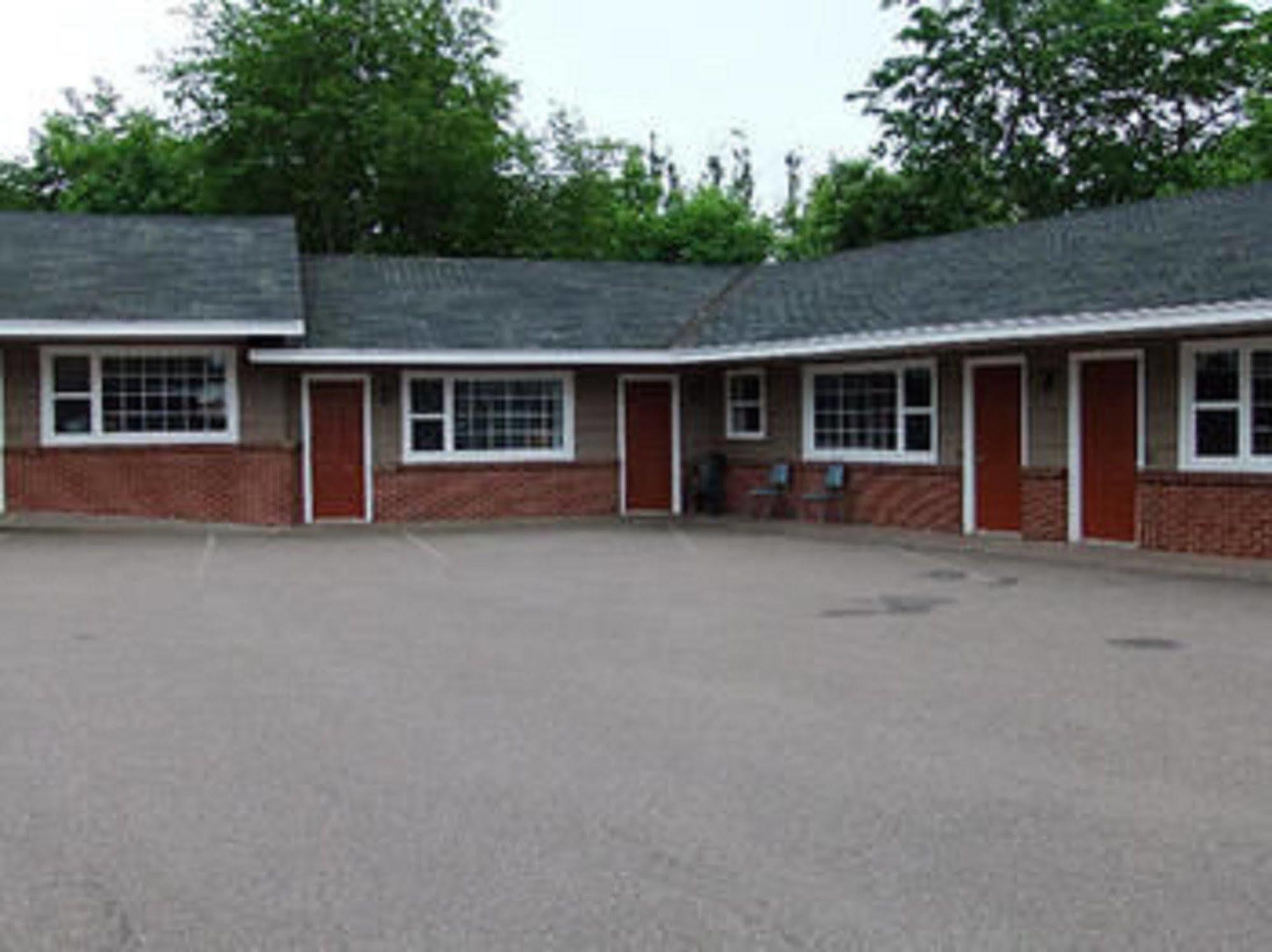 Stonehouse Motel And Restaurant Truro Exterior foto