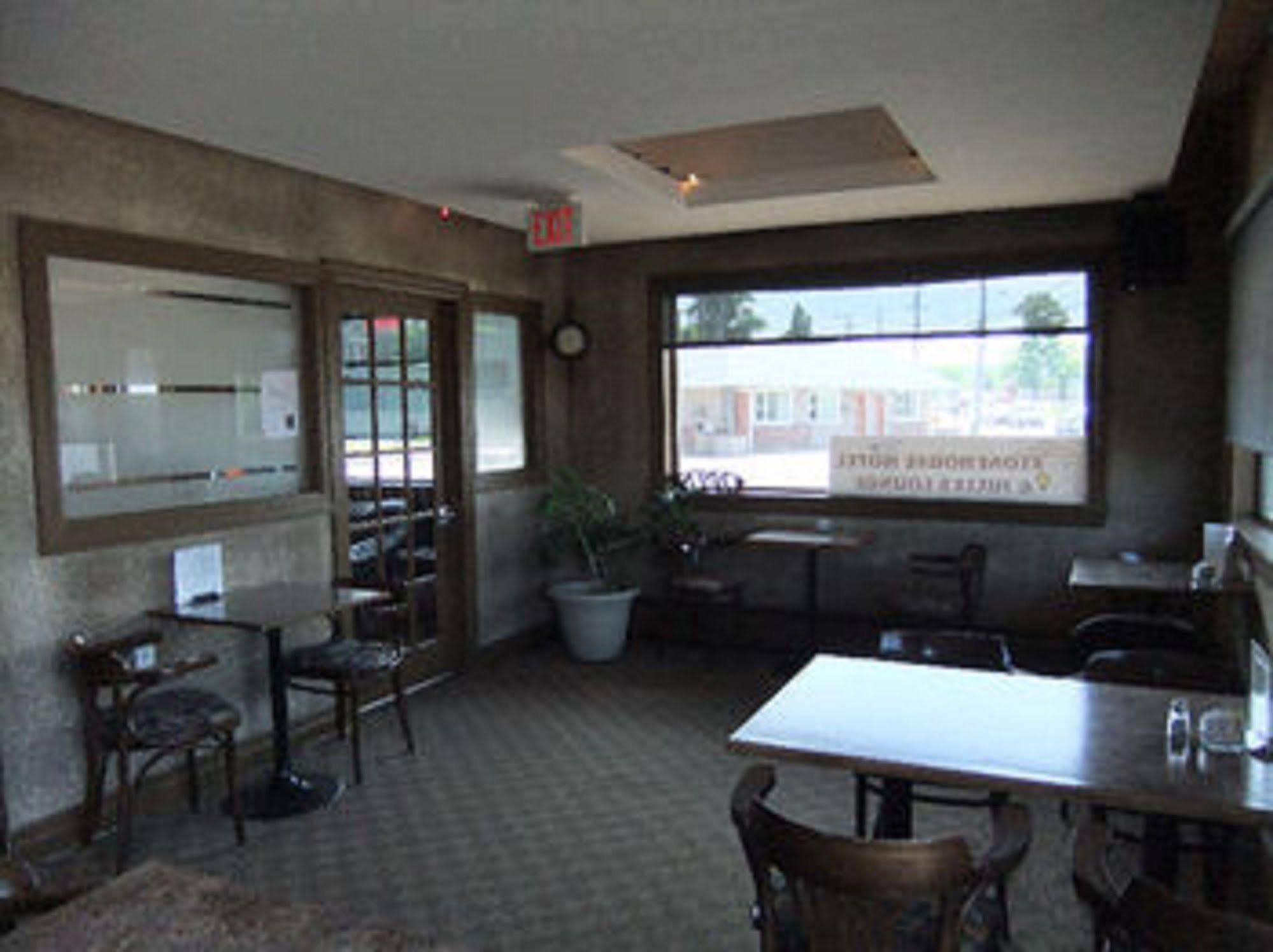 Stonehouse Motel And Restaurant Truro Exterior foto
